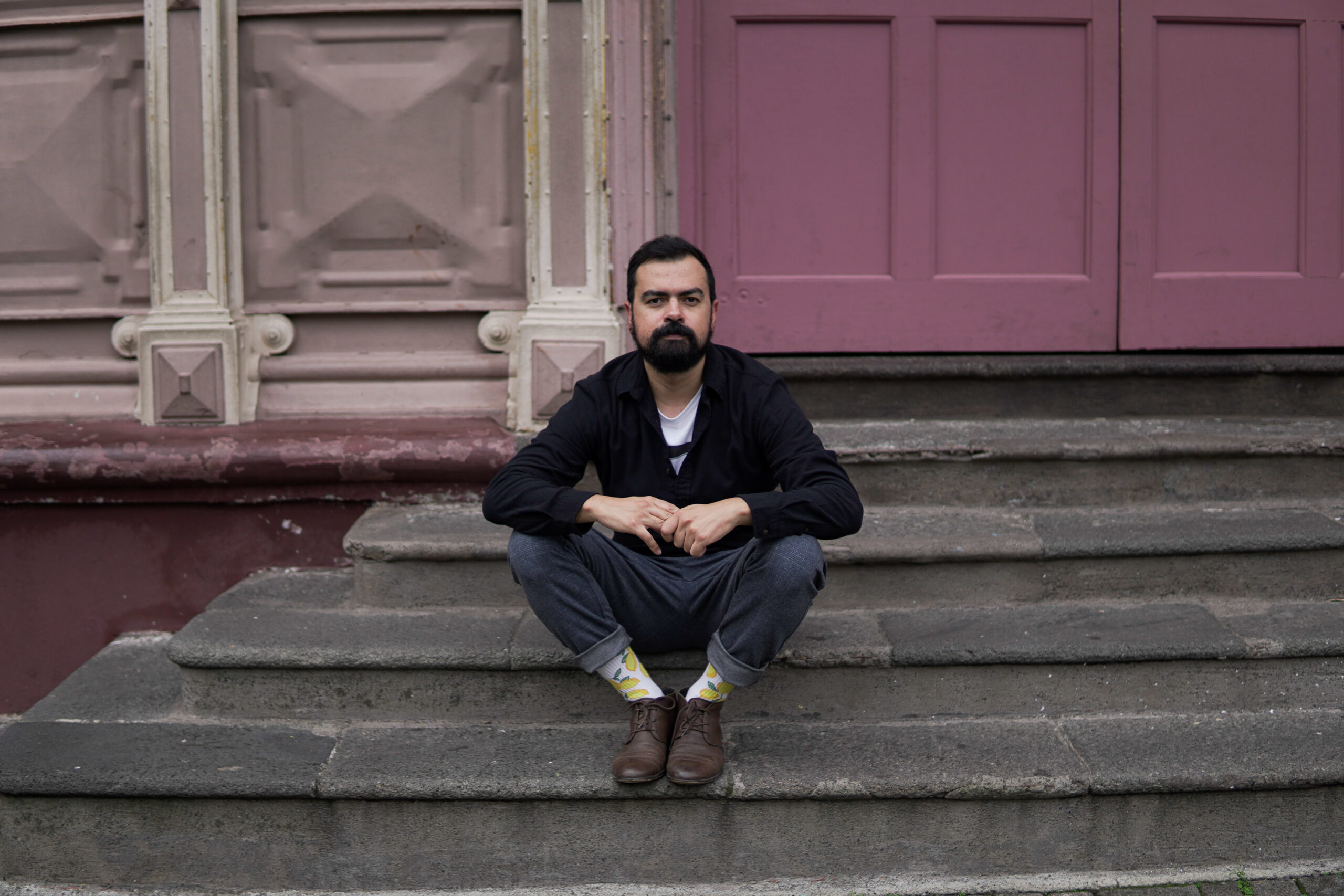 Canciones Mínimas: Una casa y un par de ojos