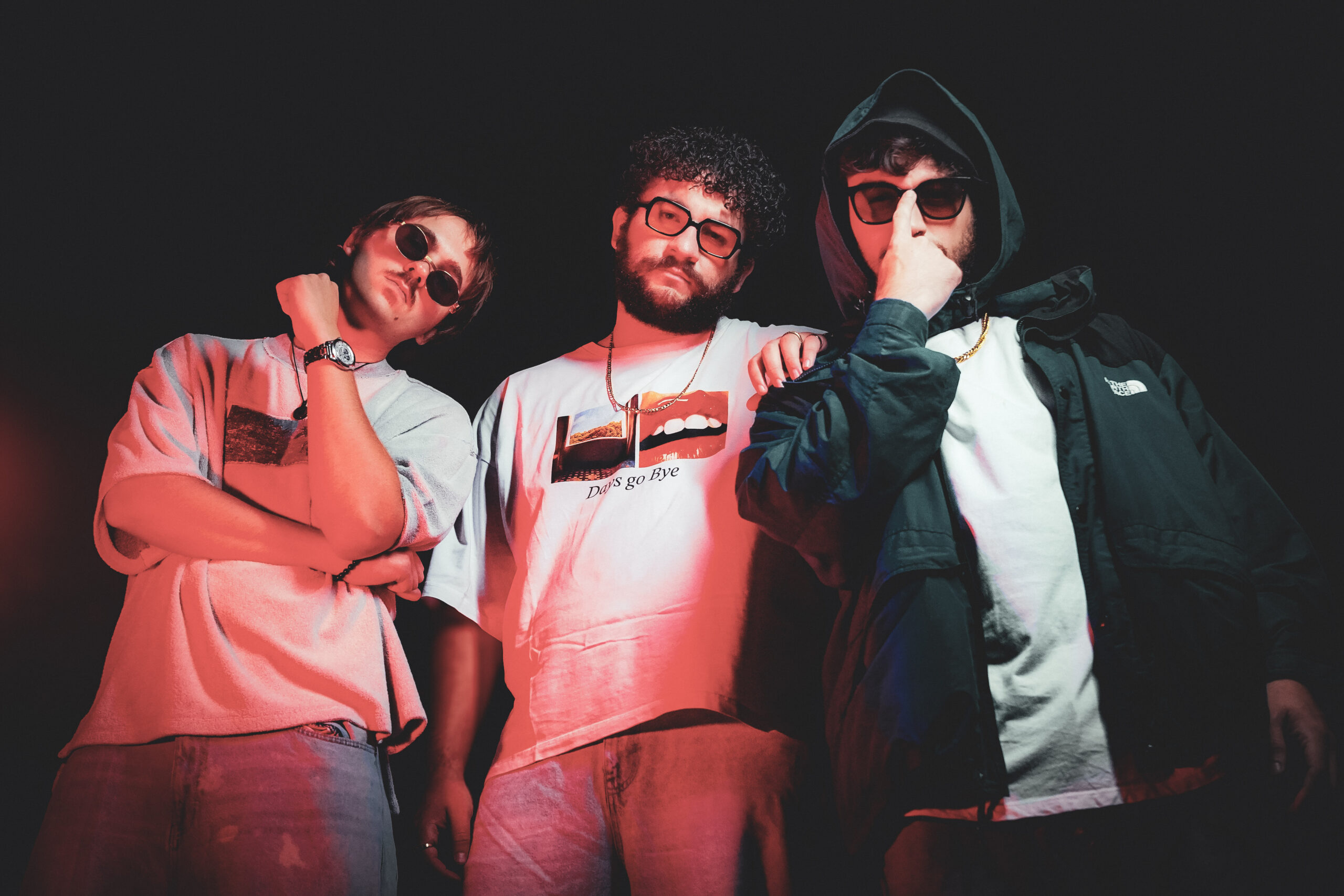 Toto&Co. debuta con “Atención Fugaz”, un álbum sobre el caos de vivir en el presente