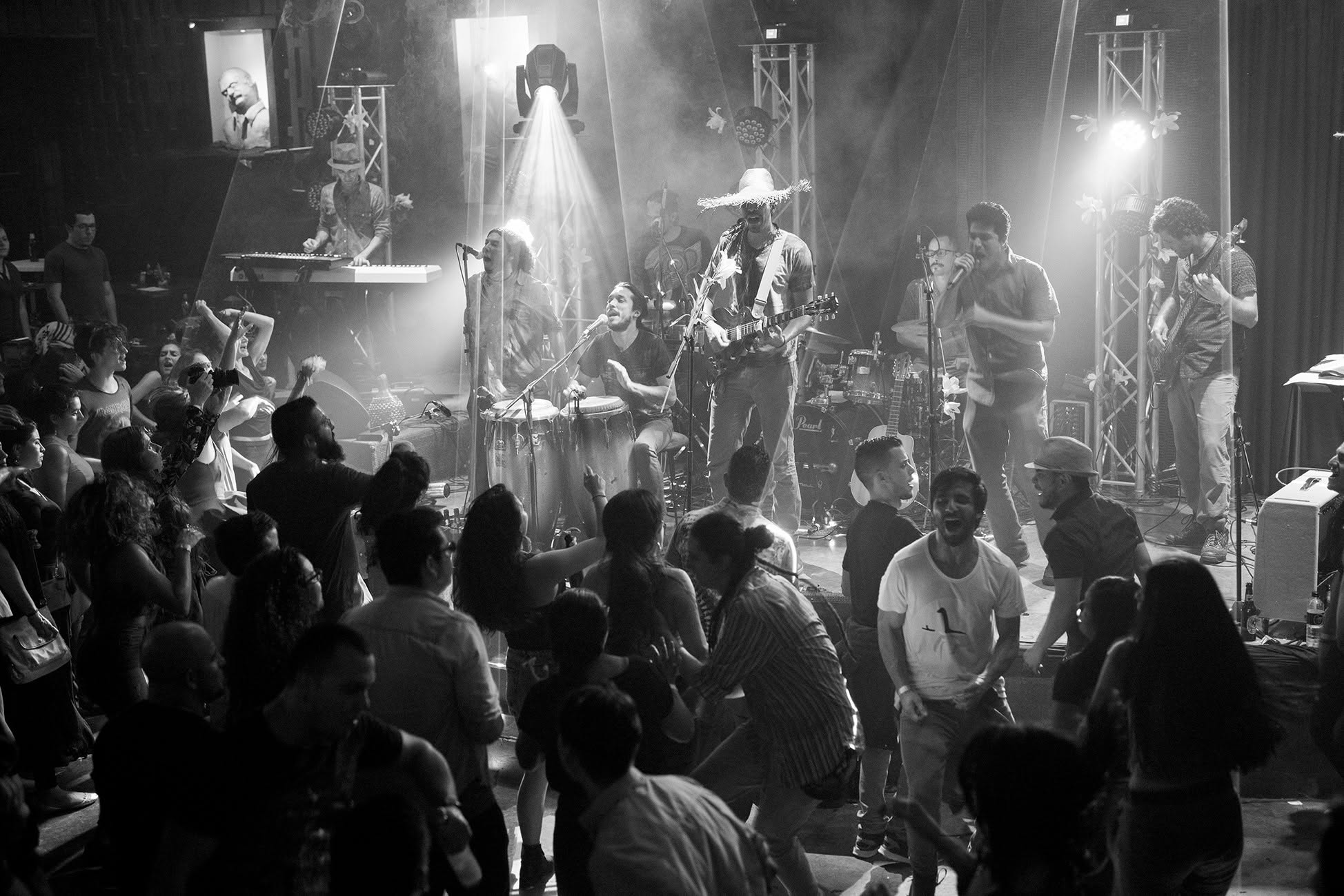 Sonámbulo celebra 20 años de música con “Circodelia” en el Teatro Nacional